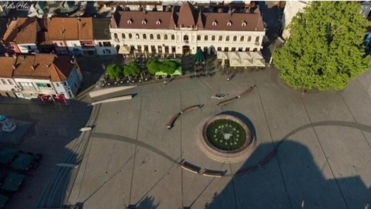 Apartament Tuzla Trg - Tuzla Square Zewnętrze zdjęcie