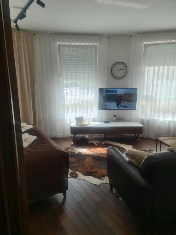 Apartament Tuzla Trg - Tuzla Square Zewnętrze zdjęcie